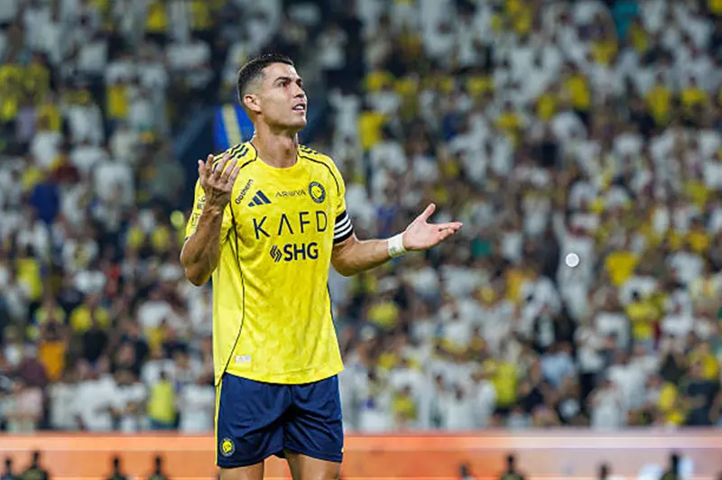 رونالدو يقترب من الهدف رقم 1000 في مسيرته